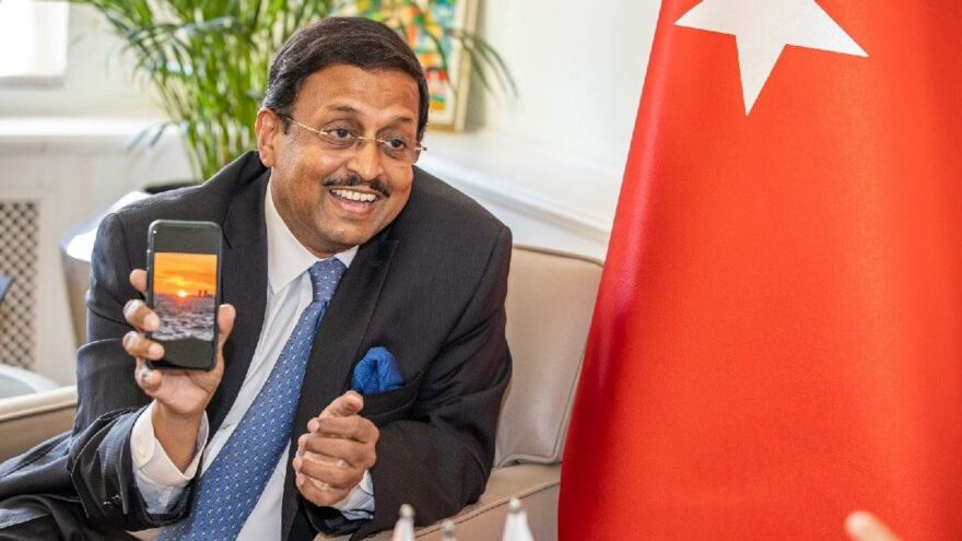 Hindistan Büyükelçisi Panda’nın İzmir hayranlığı