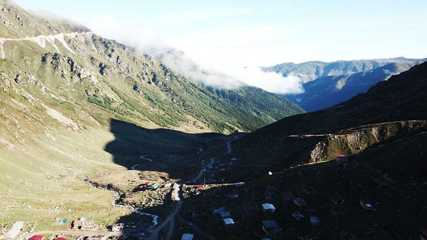 Rize’ye mevsimin ilk karı yağdı