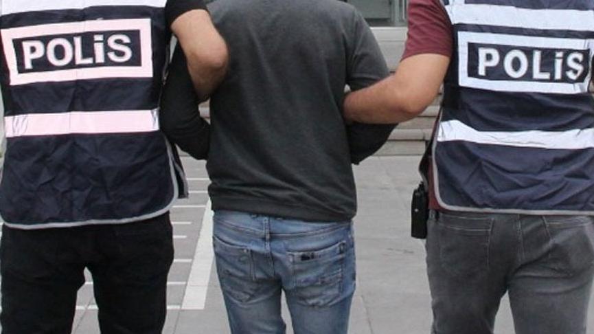 Şişli’de banka kartı çalıp alışverişe çıktılar