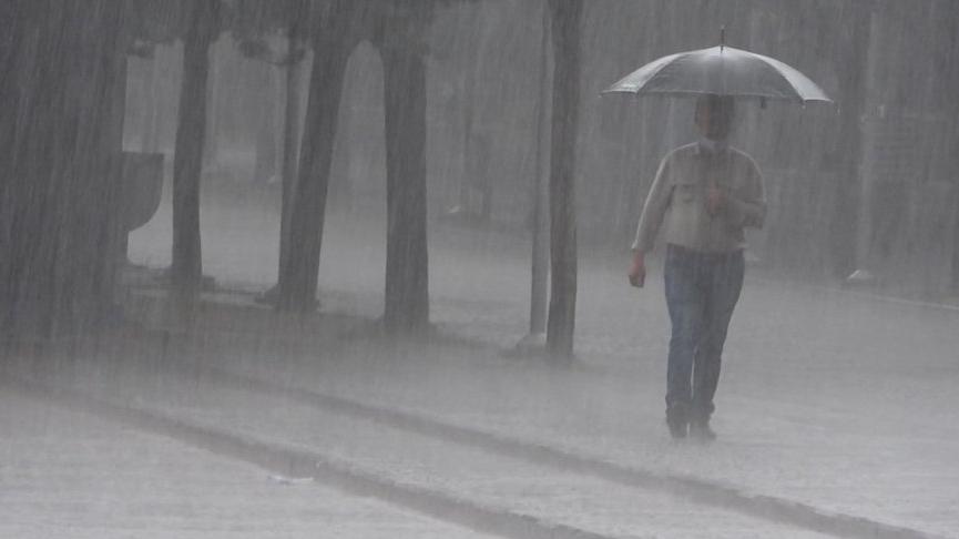 Meteoroloji’den İstanbul’a sağanak yağış uyarısı: Öğle saatlerinde başlayacak