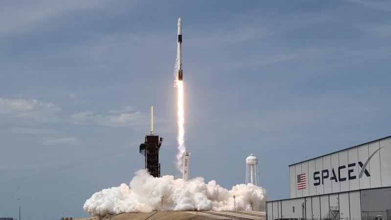 Uzay turizminde geri sayım: SpaceX 15 Eylül’de tamamen sivillerden oluşan ekibini uzaya gönderiyor