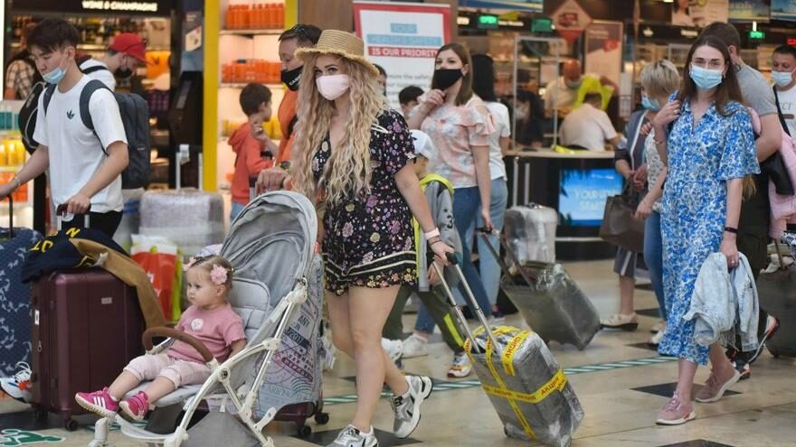 6 ayda turizmden sadece 2.5 milyar dolar geldi