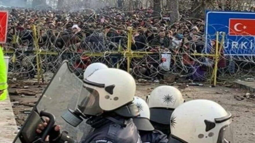 Yunanistan panikledi: Sınırımıza 1 milyon Afgan yığılacak