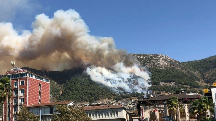 Hatay’da orman yangını