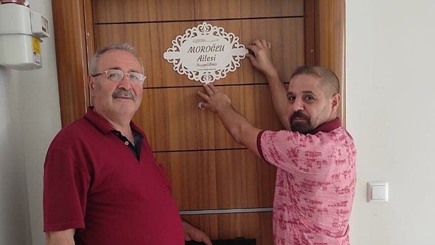 O muhtar yine sahnede
