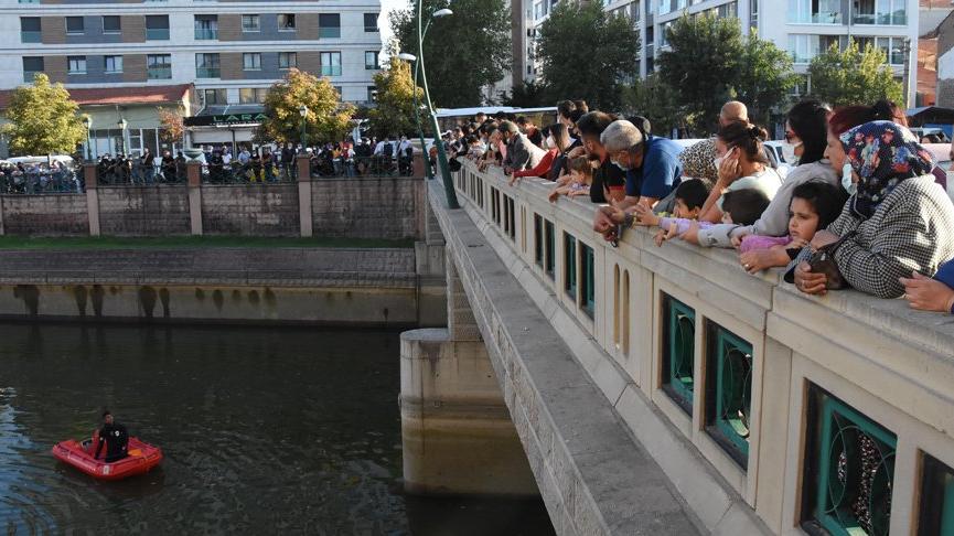 Porsuk çayına düşen kadın hayatını kaybetti