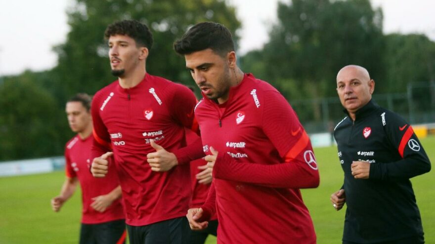 Ozan Tufan’ın Watford’da giyeceği forma numarası belli oldu