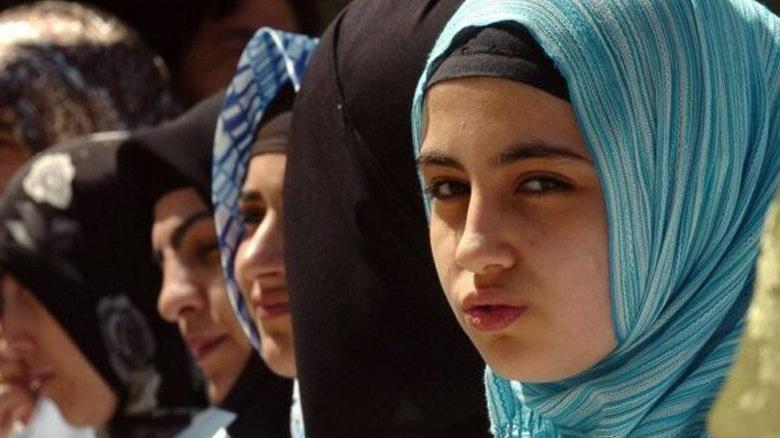 Özbekistan’da okullarda 1994’den bu yana yasak olan başörtüsü serbest bırakıldı