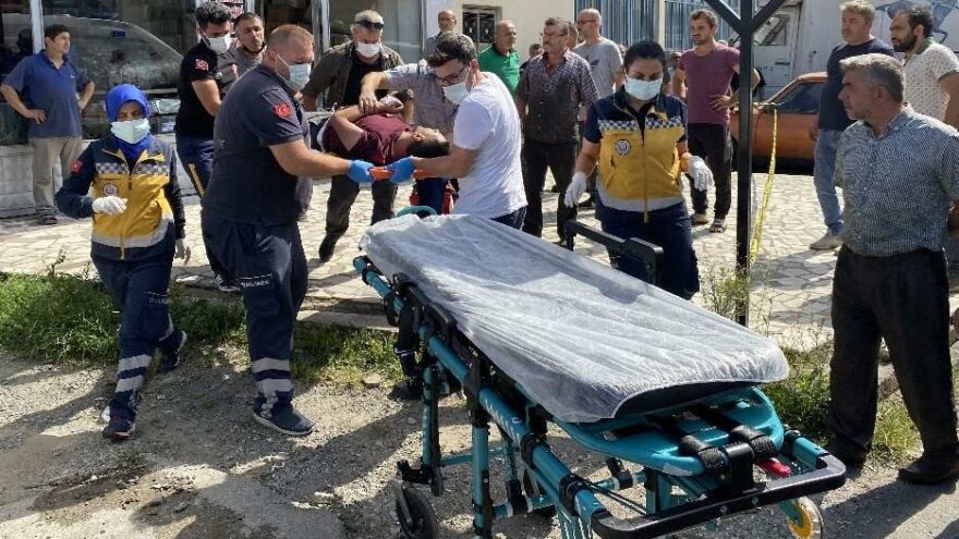 Baba, sanayi sitesinde iki oğlunu silahla vurdu