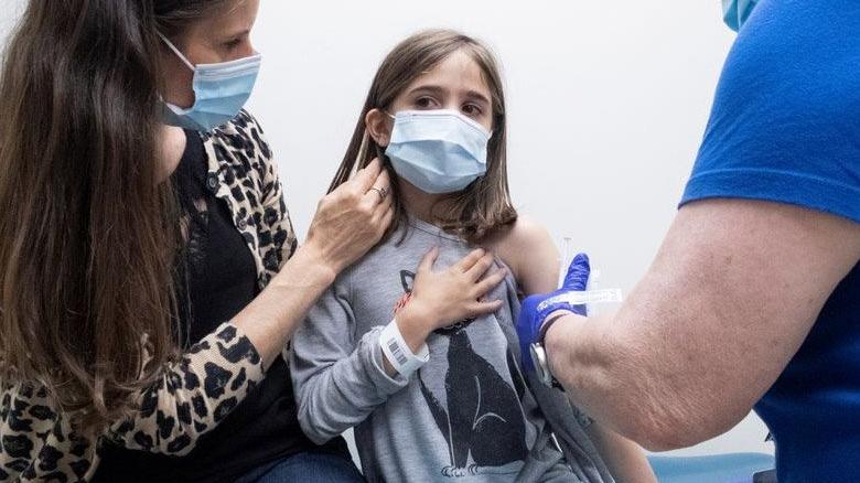 Küba’da 2 yaş üstü çocuklar coronaya karşı aşılanıyor