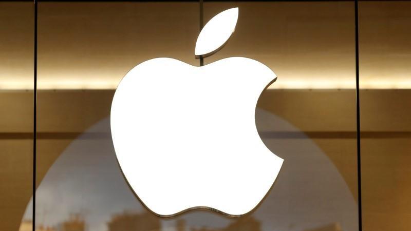 Önce zorunlu izne çıkardı ardında da kovdu, Apple’da sular durulmuyor