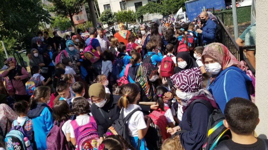 ‘Vakalar arttı, yoğun bakımlar doldu, okullarda risk var’
