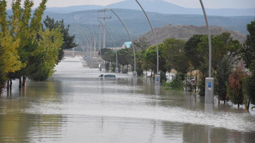 Kütahya’da sağanak yağış: 4 fabrikayı su bastı