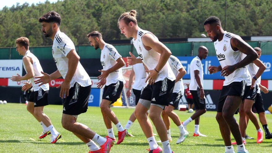 Beşiktaş Larin’e ya imza attıracak ya da veda diyecek!