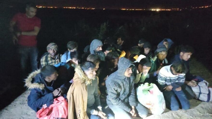 Van’da 57 kaçak göçmen yakalandı