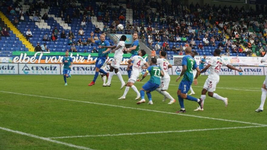 Çaykur Rizespor Hatayspor maçında üç puan son 10 dakikada geldi
