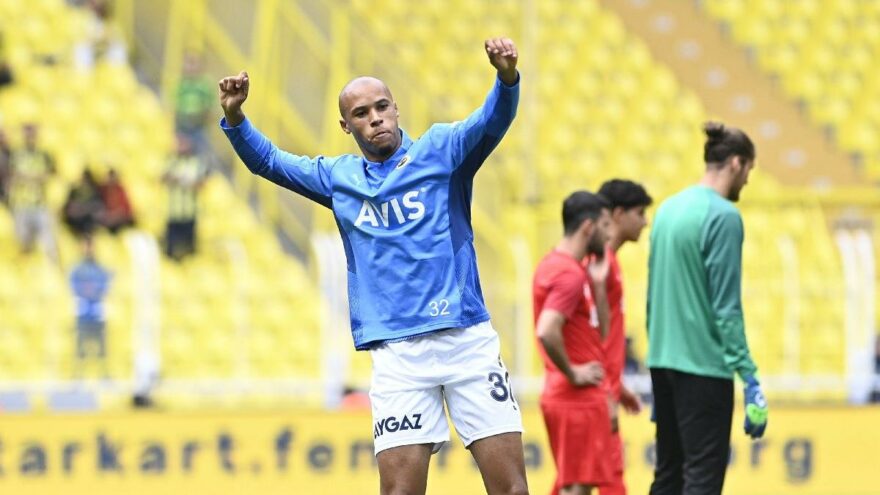 Fenerbahçe’de Marcel Tisserand sakatlandı! Szalai girip golü attırdı…