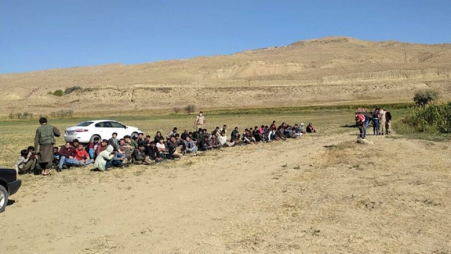 Van’da 71 kaçak göçmen ve 2 kaçakçı yakalandı