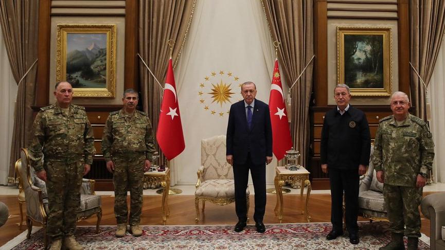 Cumhurbaşkanı Erdoğan, Azerbaycan Savunma Bakanı ve Genelkurmay Başkanı’nı kabul etti