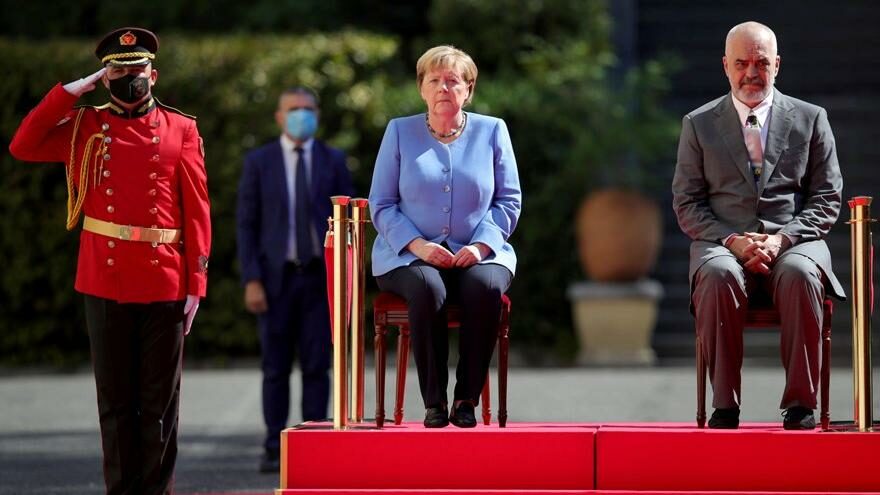 Merkel, Sırbistan’dan sonra turuna Arnavutluk’la devam ediyor