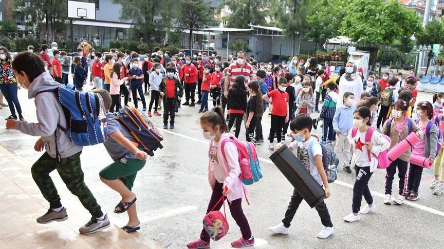2 öğrencide corona çıktı, tüm sınıf karantinaya alındı