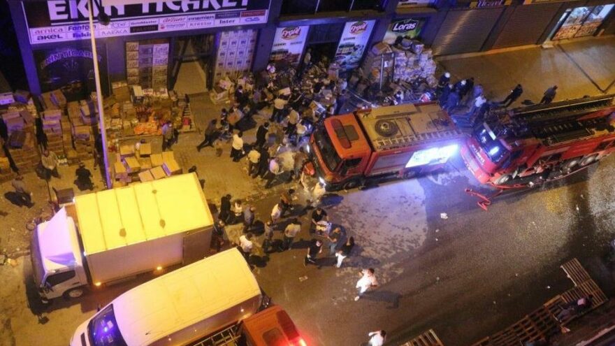 Van’da evler boşaltıldı, esnaf seferber oldu