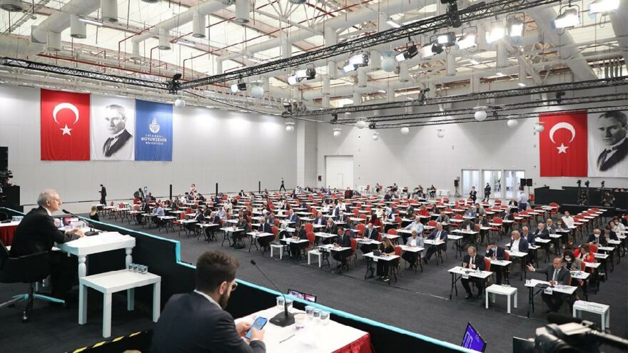 İBB Meclisi’nde ‘tarikat yurdu’ tartışması