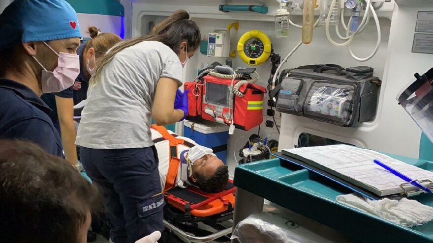 Kaza yaptı, ‘ben kiracıyım çalışmam lazım’ deyip ambulanstan inmeye çalıştı