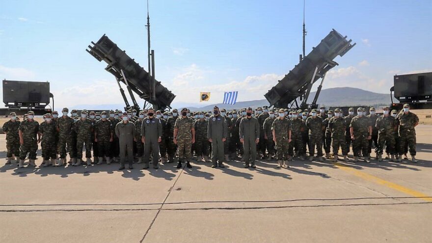 Yunanistan askeri ve patriotları Suudi Arabistan’a gönderildi