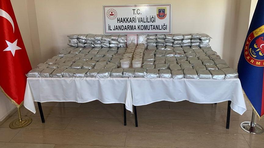 Hakkari’de 173 kilo eroin ile 16 kilo metamfetamin ele geçirildi