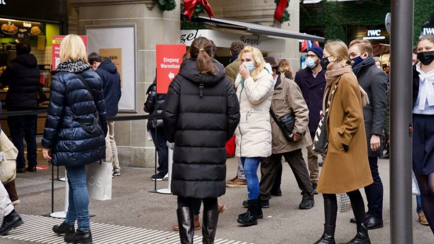 İsviçre’den turistler için yeni Covid-19 kararları