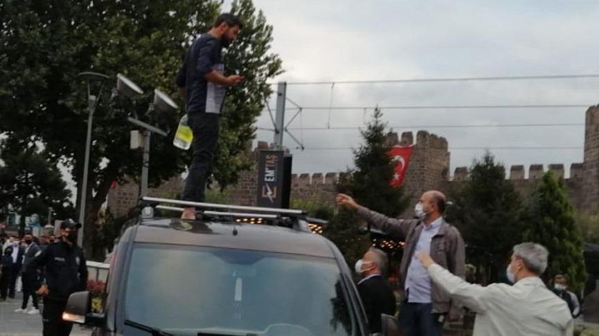 Nafakasını ödeyemeyince kendini yakmak istedi
