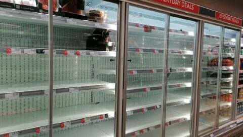Coronanın ardından İngiltere'yi kıtlık vurdu! Raflar boş kaldı