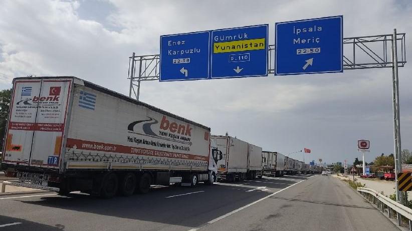 TIR şoförlerinin ‘kaçak göçmen’ nöbeti