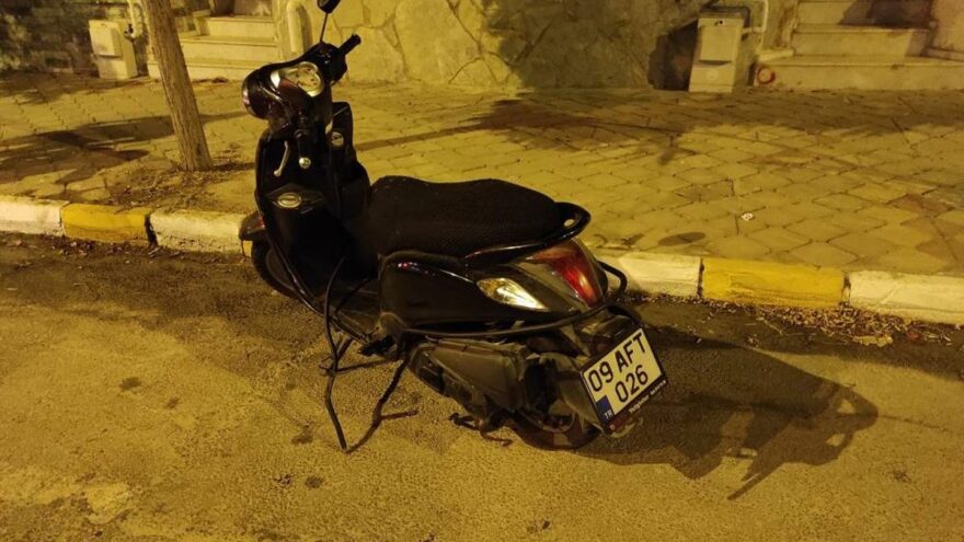 Kaza yapan kadına yardım etmek yerine gasp ettiler
