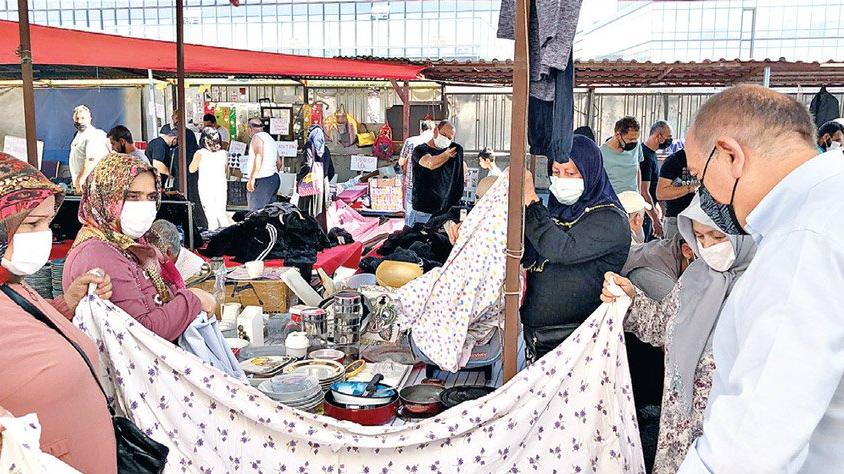 Kadınlar yatak odasına bile ikinci el örtü satın alıyor
