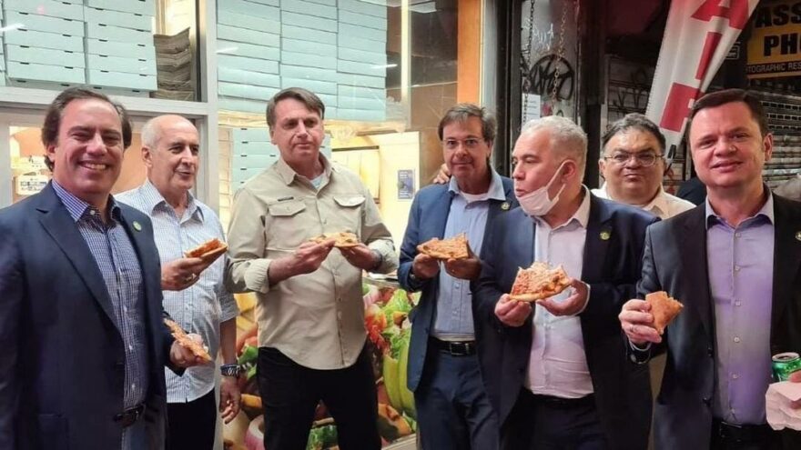 Corona aşısı yaptırmamıştı… Brezilya lideri Bolsonaro’yu pizzacı bile almadı