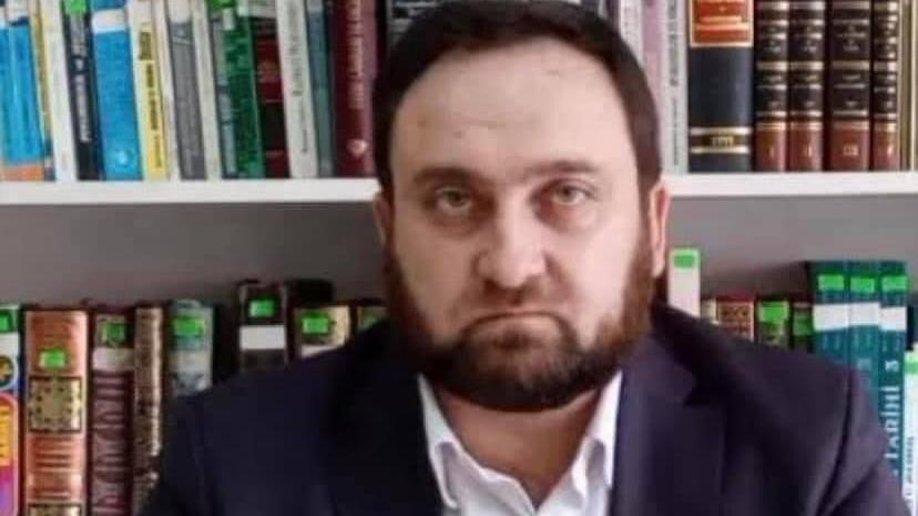 Aşı yaptırmayan vaiz, anne ve babasının ardından hayatını kaybetti