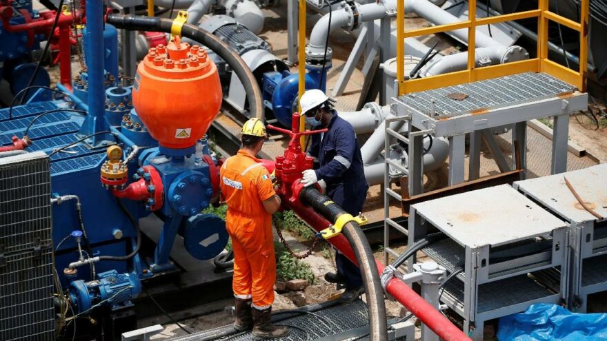 Bakan Yardımcısı Bayraktar: Enerji yatırımları konusunda BAE’li yetkililerle görüşeceğiz