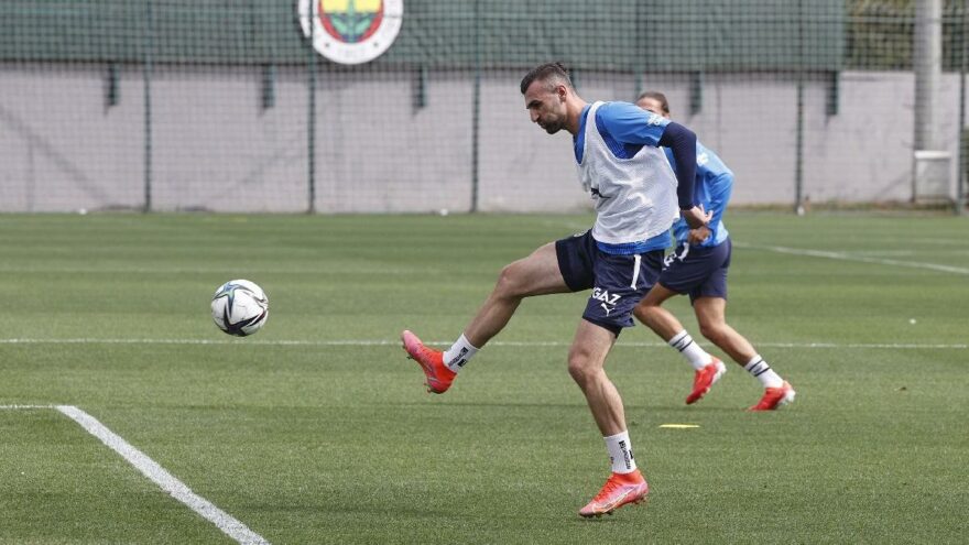 Fenerbahçe’de Serdar Dursun takımla çalıştı