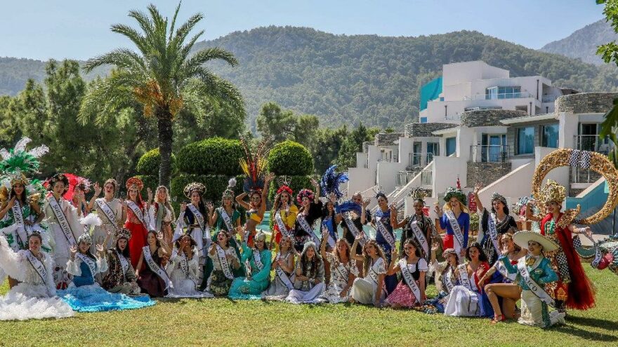 40 ülke güzeli Antalya’da kampa girdi