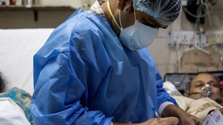 Ülkede büyük kriz: Sağlık çalışanları greve gitti, 30’dan fazla hasta öldü