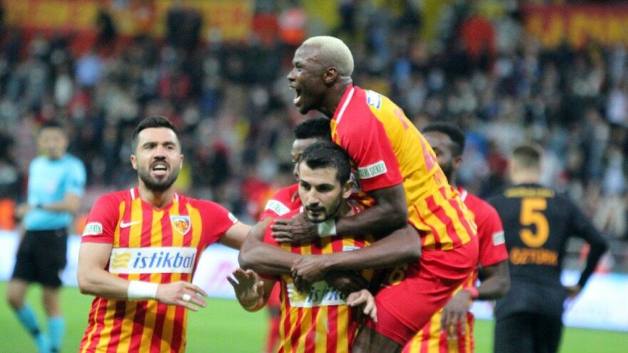 Emrah Başsan: Herkesin küçüklükten tuttuğu bir takım vardır