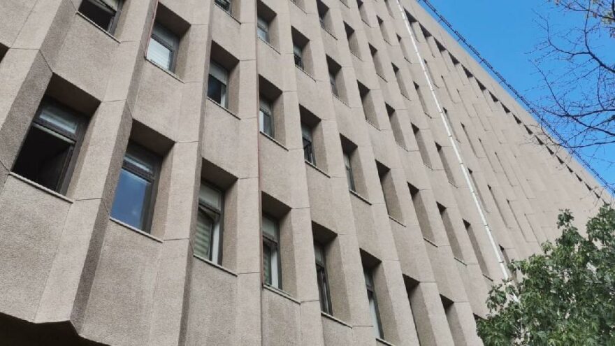 Tutuklandığını duyunca pencereden atladı