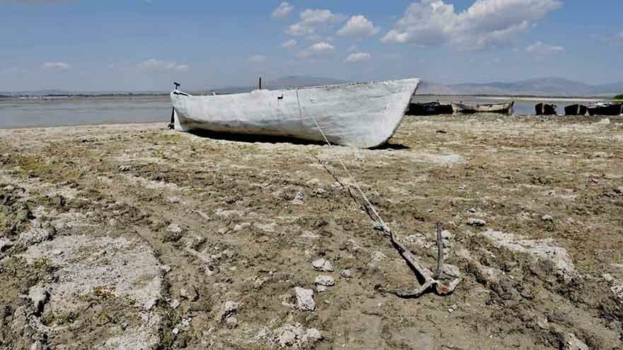 Nilüferleriyle ünlü Işıklı Gölü’nde su seviyesi yüzde 20’ye düştü