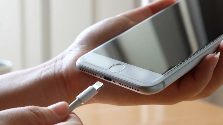 Bad news from European Union to Apple: Preparations for a uniform charger have begun