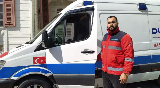 Özel ambulans şoföründen isyan: Minibüsler bizden daha öncelikli