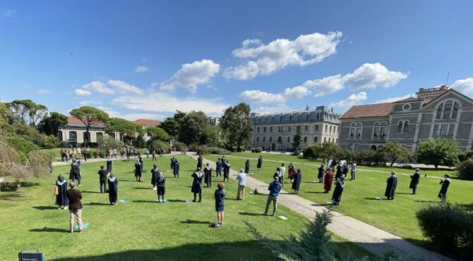 Boğaziçi Üniversitesi’nde öğrencilerden ‘yüz yüze eğitim’ talebi