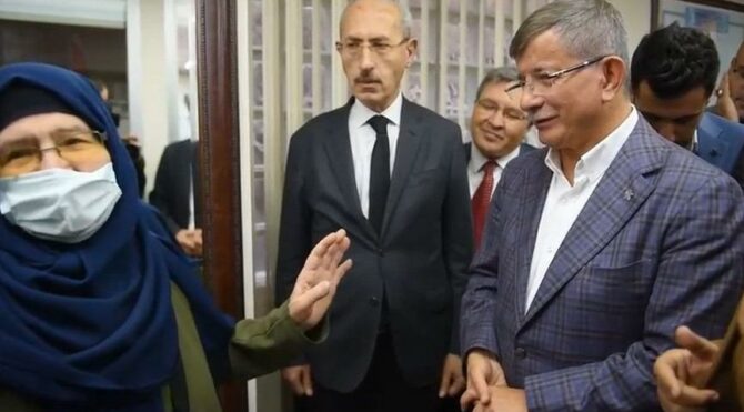 ’71 yaşında iş arıyorum’ diyen kadının emekli maaşı isyanı: Bizimle dalga mı geçiyorlar?