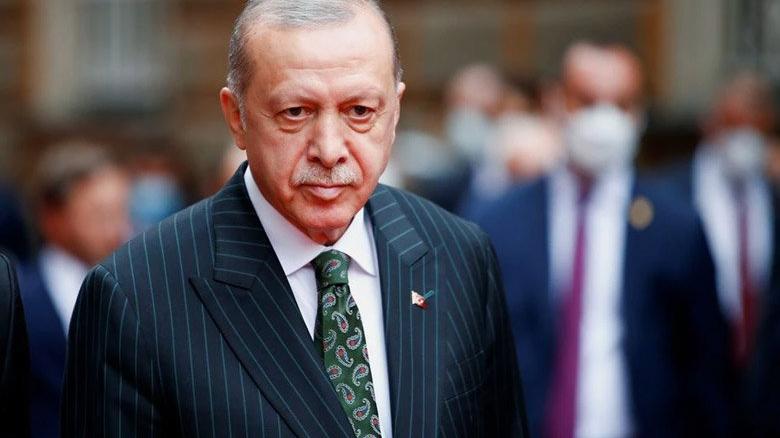 Erdoğan’ı şiirle eleştirdi, 50 bin TL tazminat ödeyecek